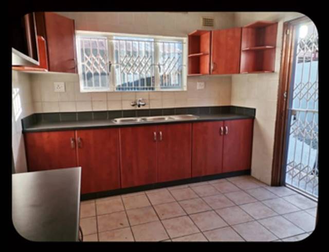 3 BEDROOM PROPERTY TO RENT IN BAYVIEW